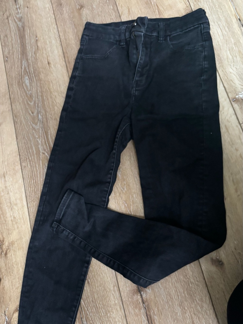 American Eagle Outfitters Women’s Straight Leg Black Jeans